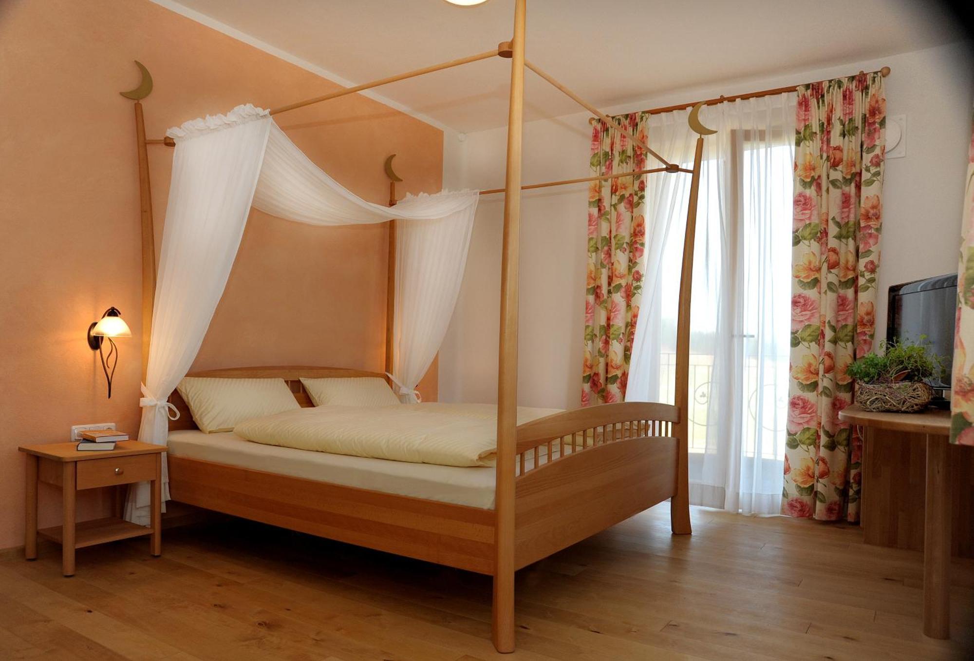 Naturhotel Goldene Zeit Georgenberg Exteriör bild